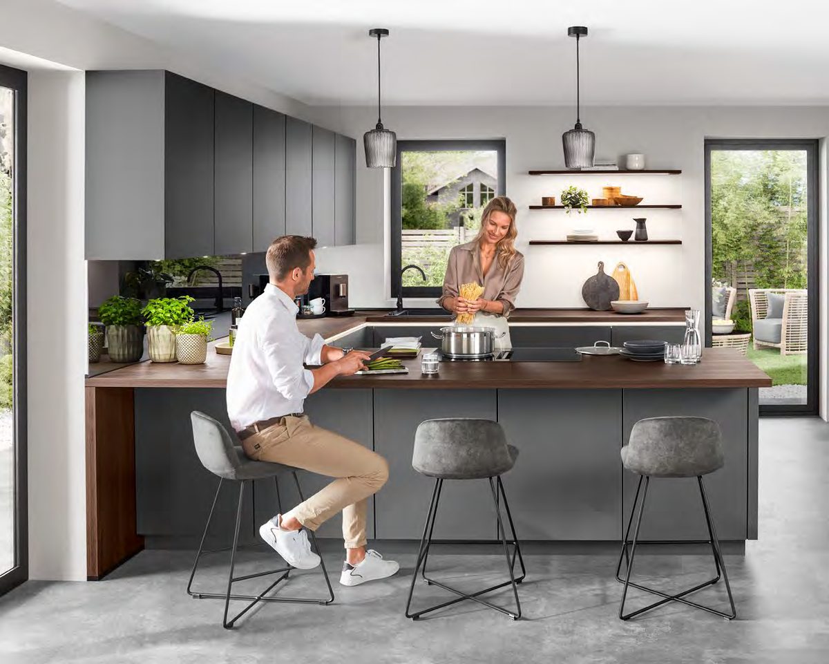 Cocina gris integral moderna de diseño